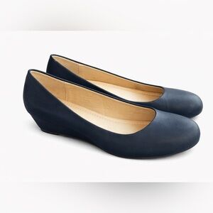 Daily Shoes Navy Blue Ballet Flats Women’s 8.5 Slip-On Classic NEW No Tags.